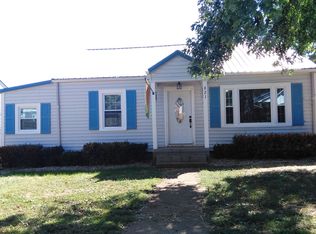 621 Ferry St, Loudon, TN 37774