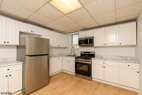 114 E Main St #1 Photo 1
