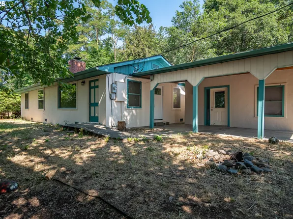 1814 NW Estelle St, Roseburg, OR 97471