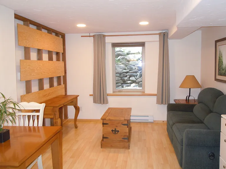 300B Locals Ln — Photo 17