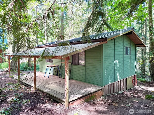 153 Chinook Way, Center Island, WA 98221