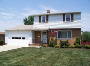 14432 Park Dr, Brookpark, OH
