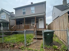 121-123 Hayden Ave, 123