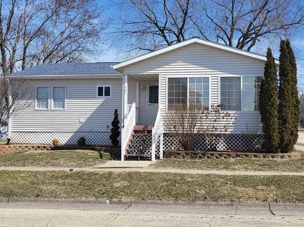 301 N Olive St, Maquoketa, IA 52060