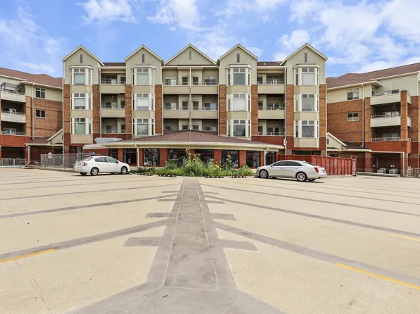 301 Harbour Town Drive #327, Madison, WI 53717