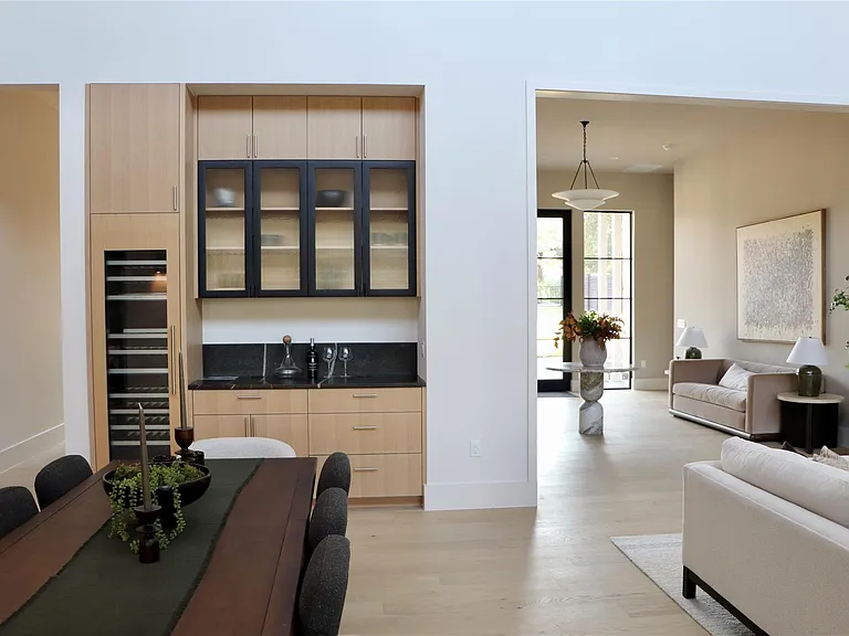 6102 Forest Hills Dr — Photo 11
