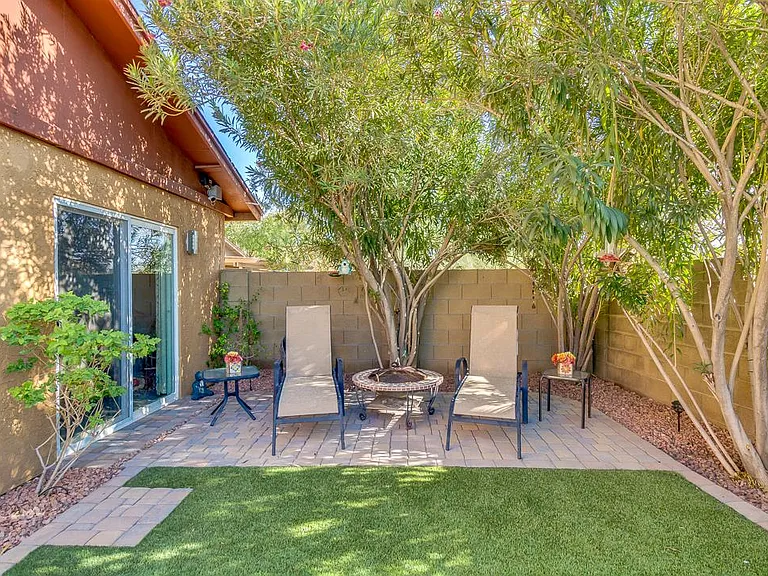 924 N 86th Way — Photo 30
