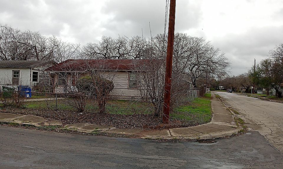 1st image of 395 Dorie St
