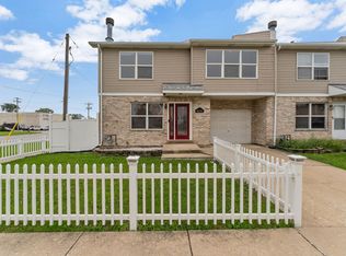 8001 Thomas St #8001, Justice, IL 60458