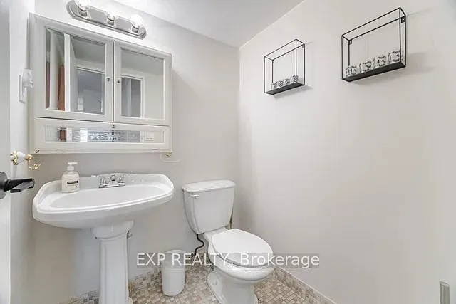 150 Charlton Ave E #608 — Photo 21