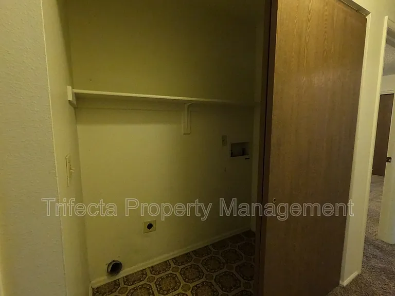 1644 E Pitkin St #D — Photo 8