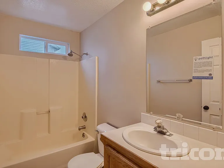 835 N 975 E — Photo 12