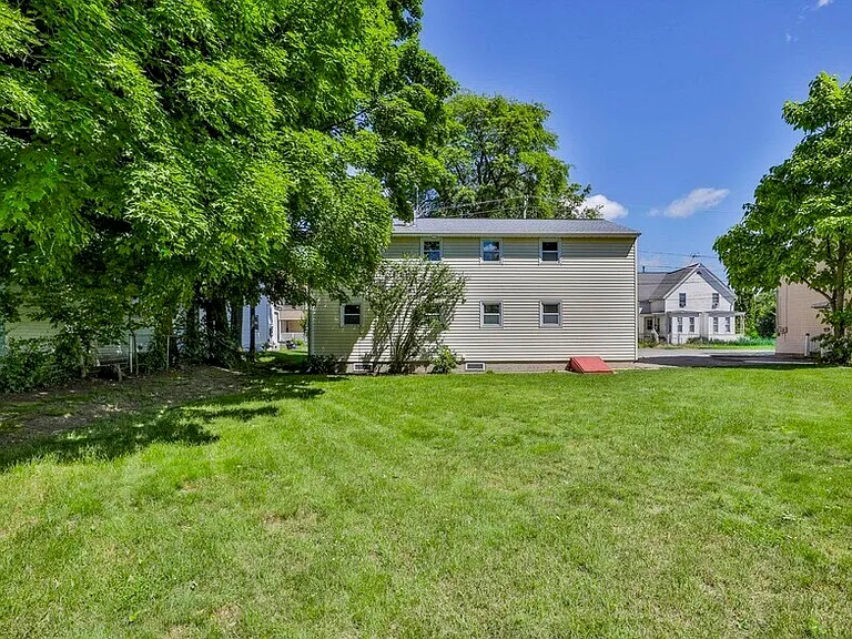 15 Spalding St — Photo 2