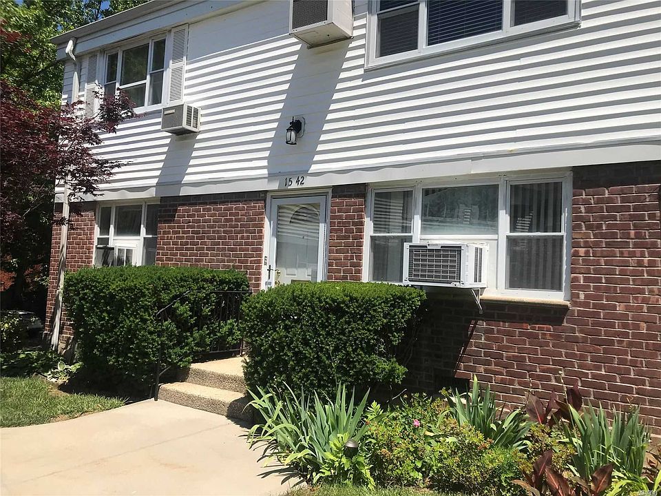 1st image of 15-42 212th St