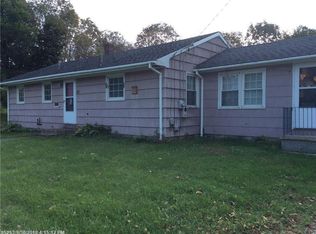 565 Old County Rd, Rockland, ME 04841