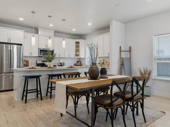 208 Nimitz Street, Sacramento, CA 95838