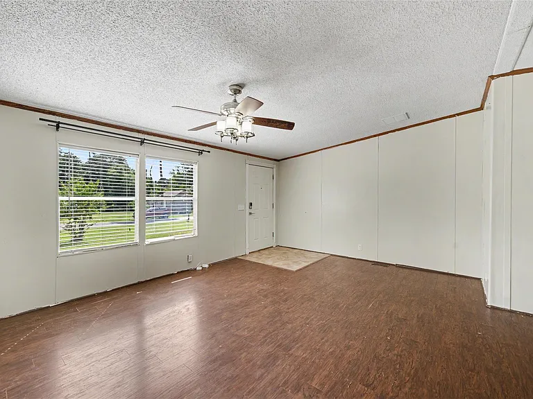 17685 Todd St — Photo 17