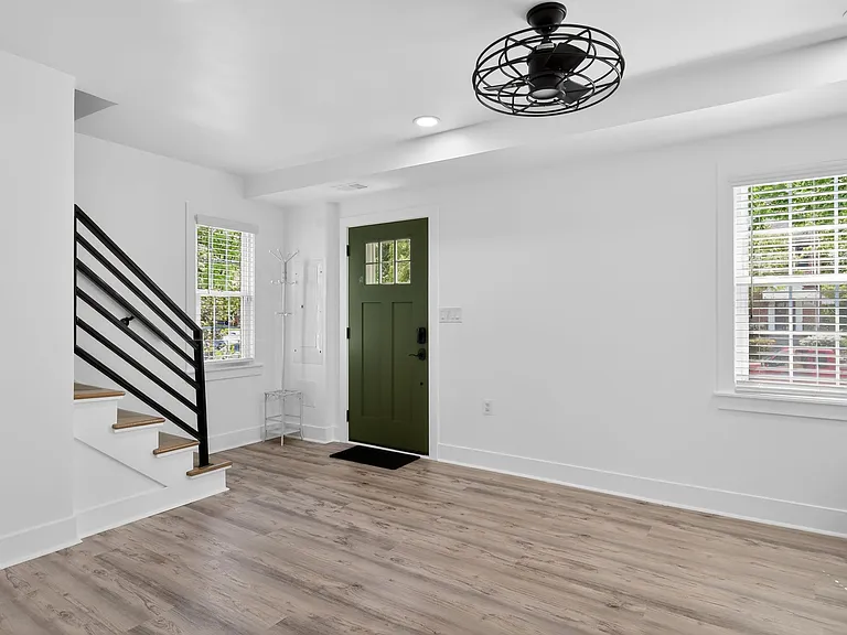 2112 34th St SE — Photo 21