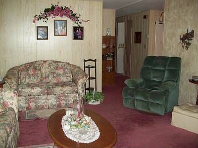 4th image of 15 Orangewood Dr