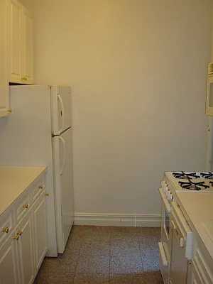 Rented by Metropolitan Equities | media 14