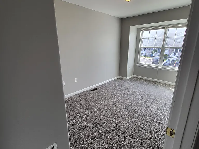 114 Vince Dr — Photo 45