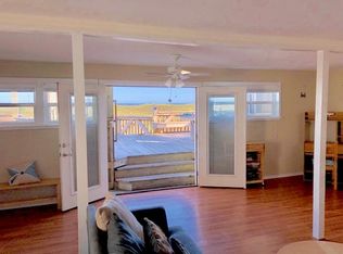 304 Beachfront Dr, Matagorda, TX 77457