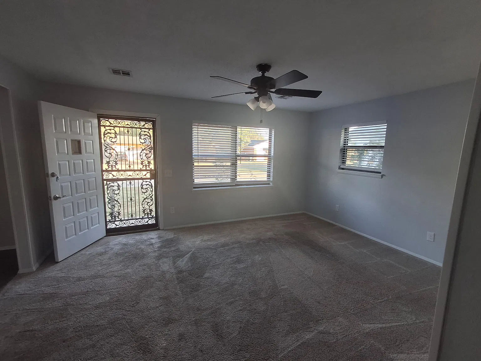 3 bed, 1200 sqft, $1,250 — Photo 3