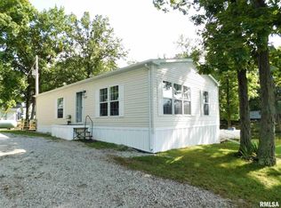 3384 Conservation Rd, Alma, IL 62807