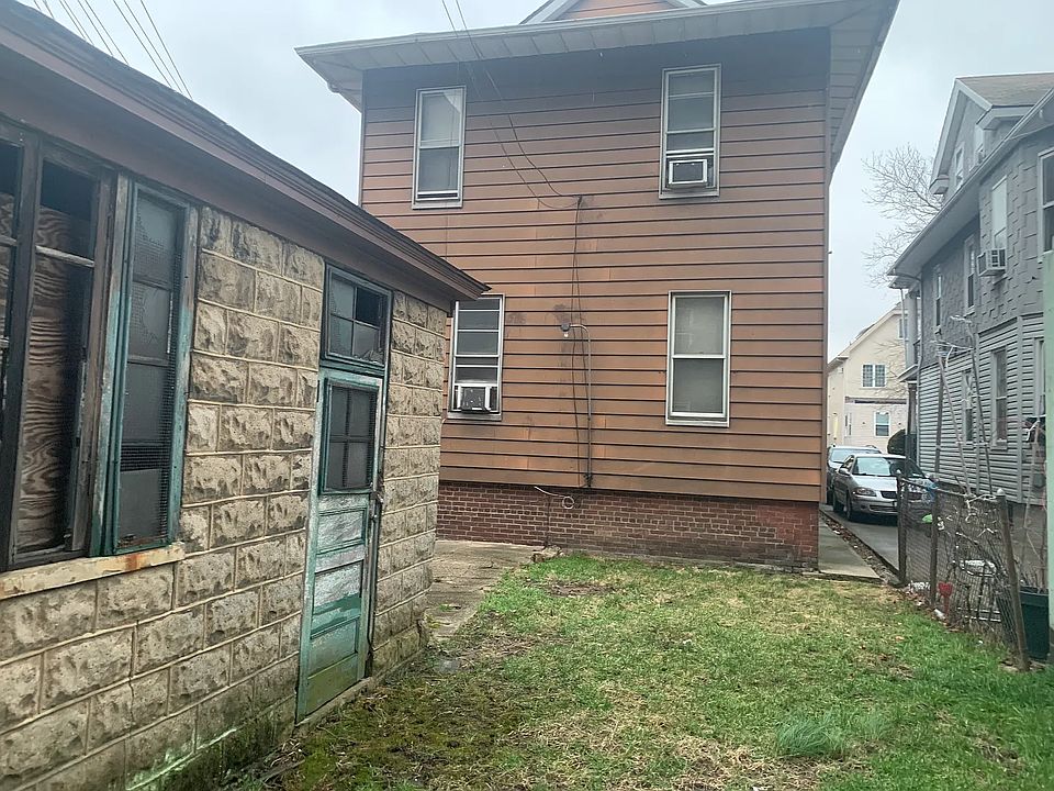 2nd image of 743 E 5th St
