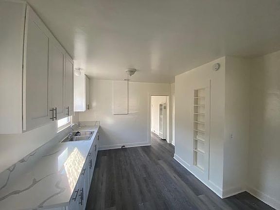 5th image of 2623 Apple Ave
