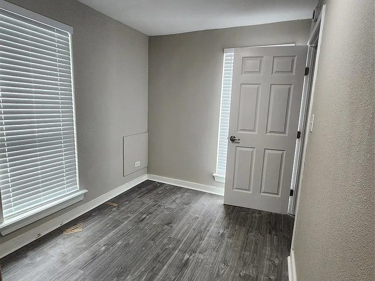 6203 Hoffman St — Photo 7