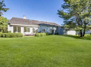 30 Huckleberry Ln, East Hampton, NY 11937