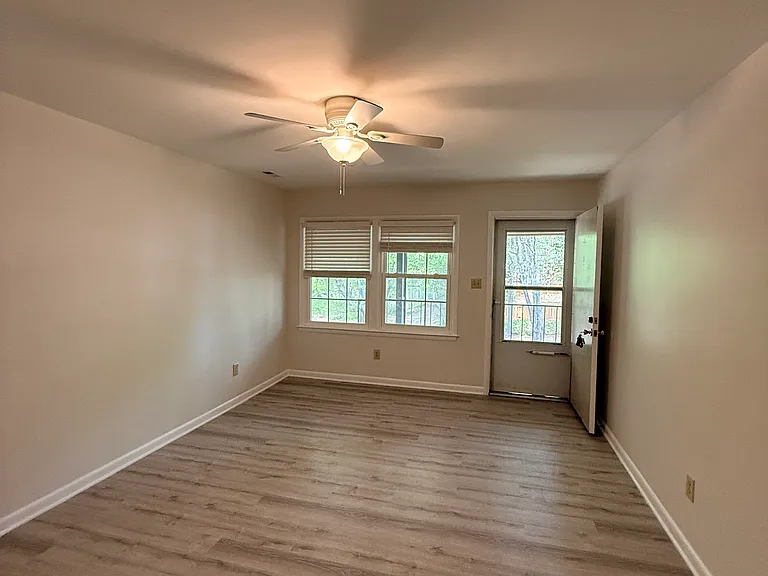 2505 Kilgore Ave — Photo 8