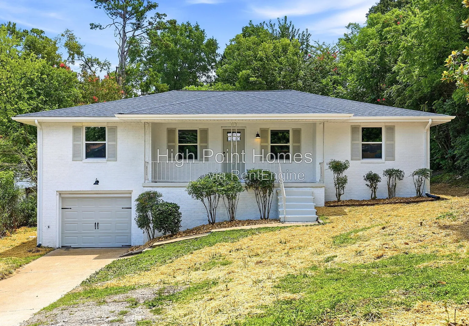 4 bed, 1.5 bath, 1435 sqft, $1,825 — Photo 1