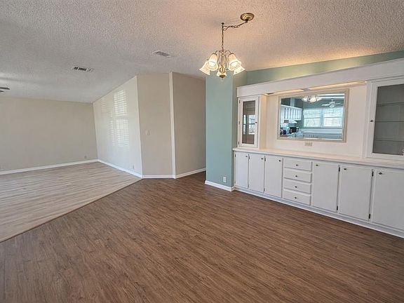 4th image of 25308 Casa Del Lago Ln