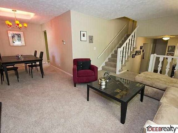 5th image of 2328 S 148th Ave