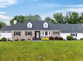1204 Westmoreland Dr, Staunton, VA 24401