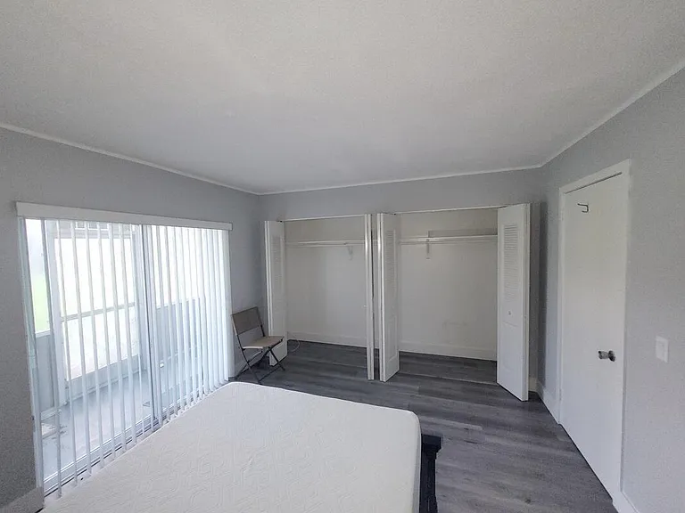 101 Hastings E #G — Photo 32