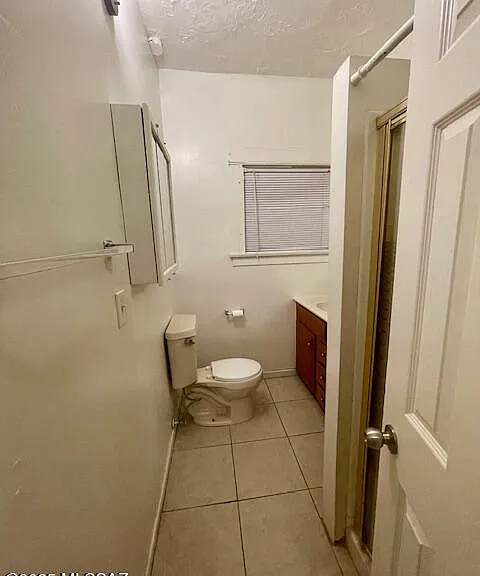 914 E 6th St — Photo 32
