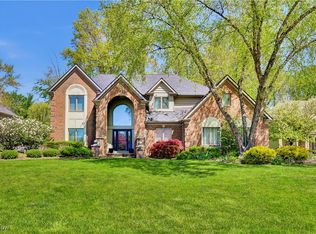 30590 Royal Woods Pl, Westlake, OH