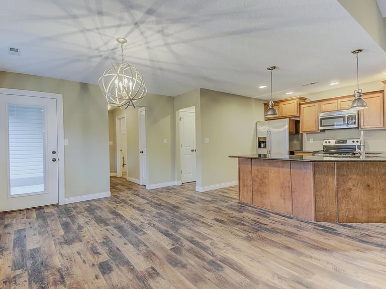 108 Corcoran Dr — Photo 10
