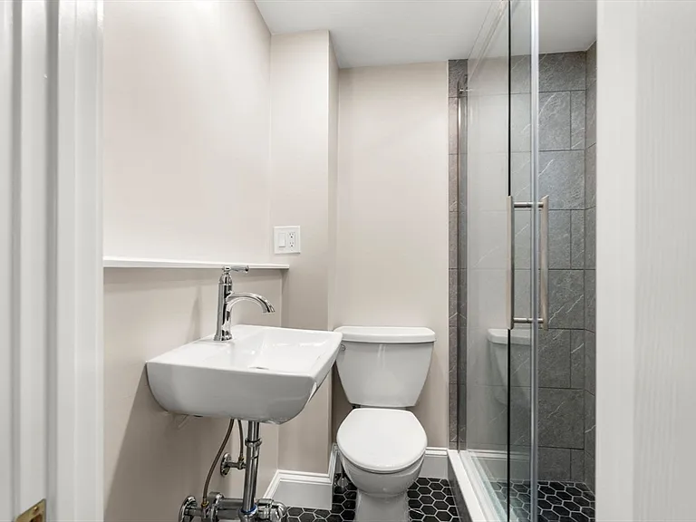 6 Blaney St #2 — Photo 15