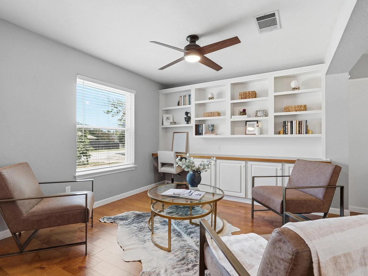 3 bed, 2.5 bath, 1990 sqft, $2,500 — Photo 4