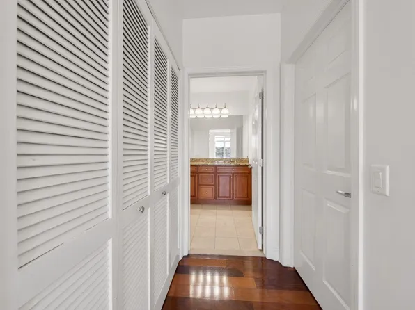 7400 River Road image 10 of 31