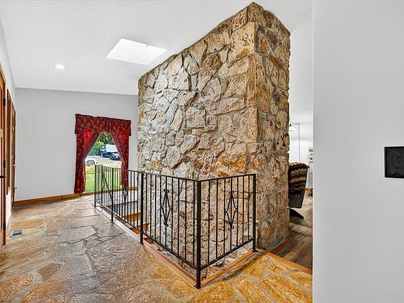 4th image of 4504 E Lane Park Rd