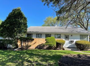 1948 Lincoln Ave, Northbrook, IL 60062