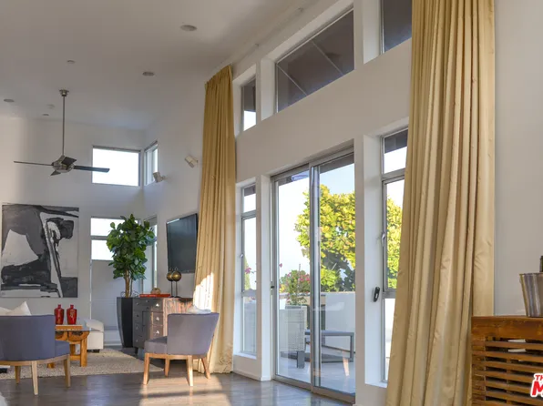 8703 W West Knoll Dr #106, West Hollywood, CA 90069