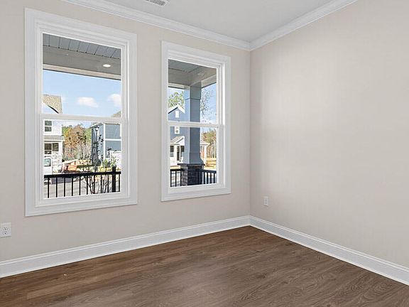 4th image of 2345 Horton Park Dr