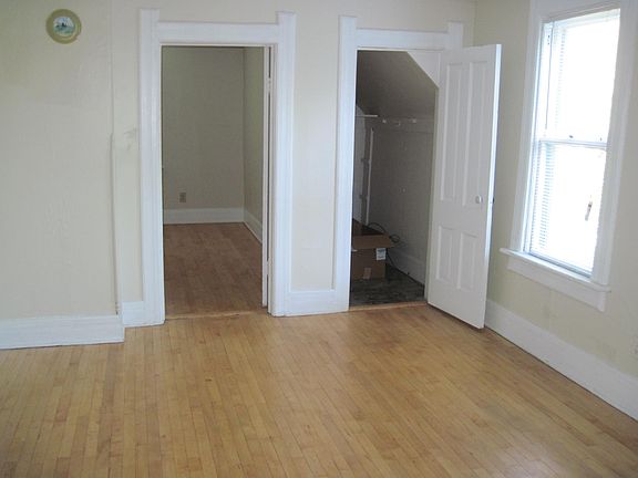 2nd image of 2509 N Pierce St #A