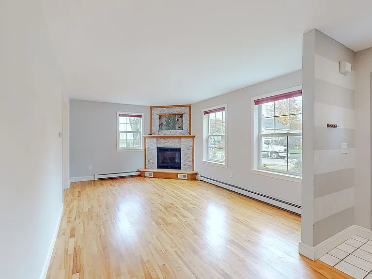 59 Boothby Ave — Photo 17